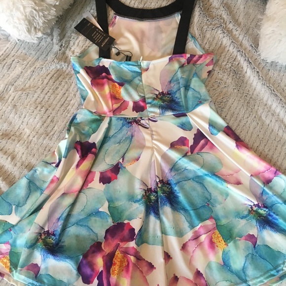 Floral Summer Dress - Picture 2 of 4